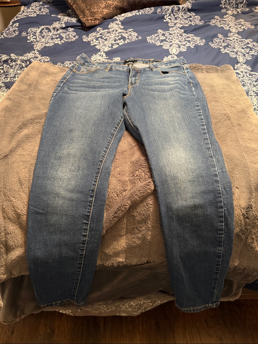 Nine West Light Blue Skinny Jeans with Faded Finish